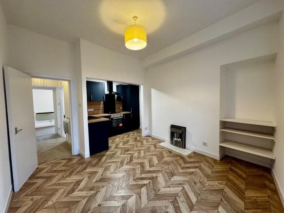 Kitchen / Lounge