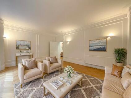 Warwick Road, London, SW5