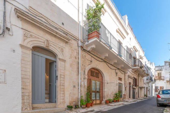 00002_Palazzo_Lorizzo_Raro_Realty