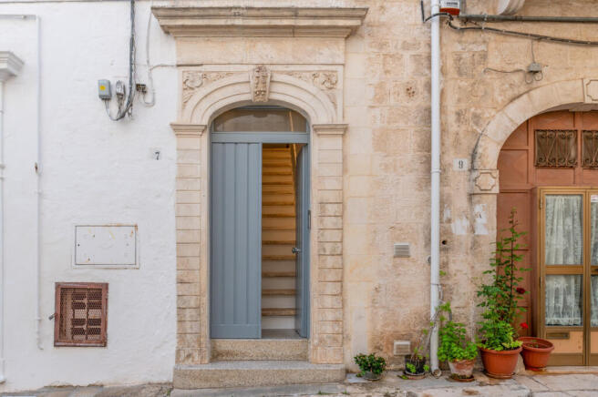 00003_Palazzo_Lorizzo_Raro_Realty