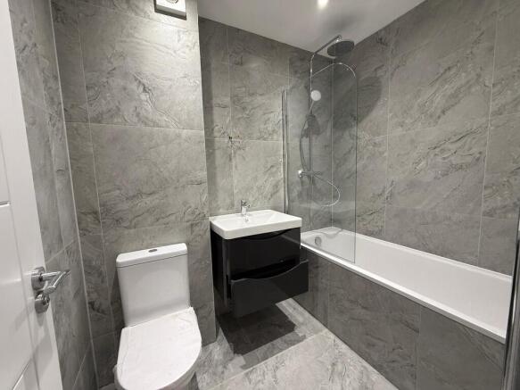 3 bed Station Roa...