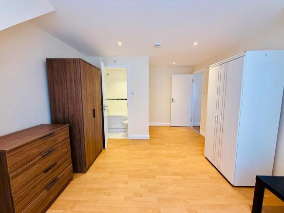 787 Finchley Road...
