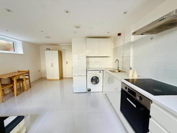 787 Finchley Road...