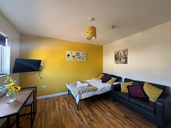 ROOM - Fernbank A...
