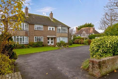 Raglan Court, Grand Avenue, Worthing, BN11