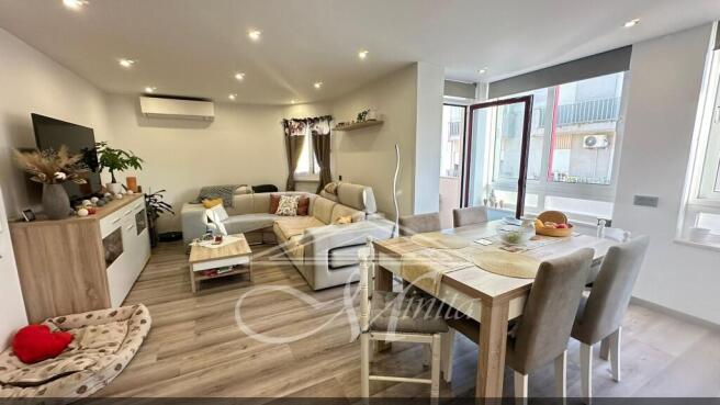 Living/Dining Room