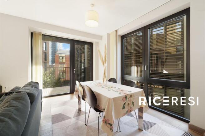 Apartment 33 - ekgJUcEltEQtVRwak5u5.jpg