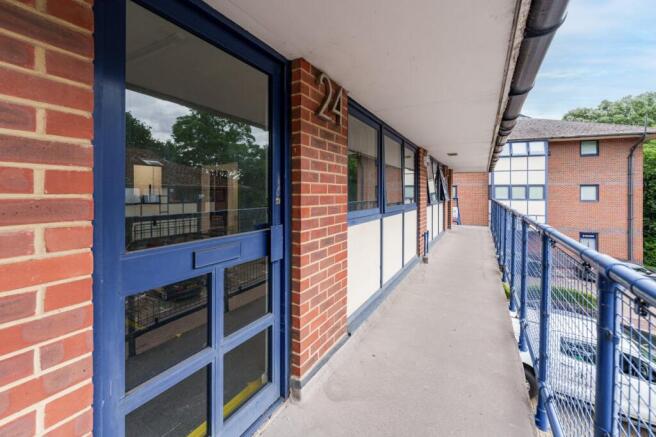 Mountbatten Business Centre JPG10.jpg