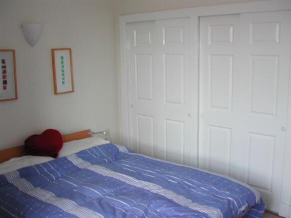 CN311bed1.jpg