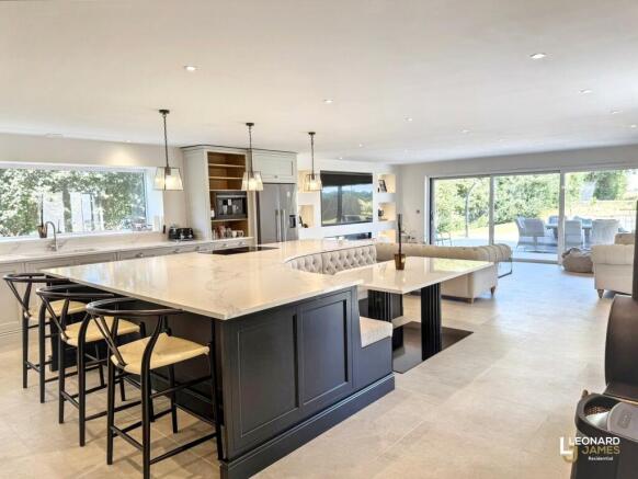 Kitchen / Lounge / Diner