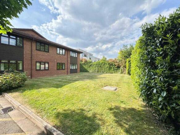Pampisford Road, South Croydon, CR2 6DB