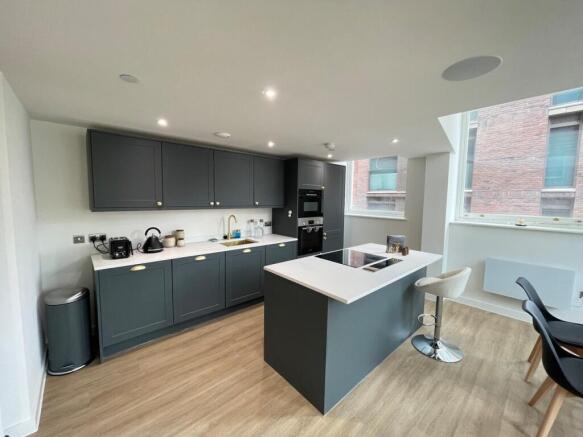 3 bed terraced house to rent Parker Rd, London CR