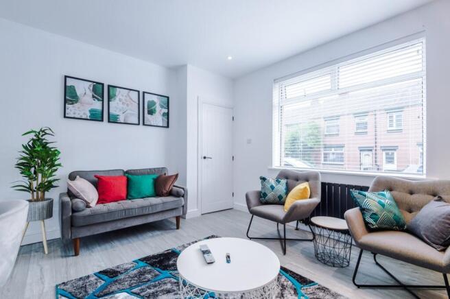 3 bed flat to rent Clyde Rd, London CR0