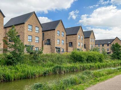 Chaddington Strand, Swindon, SN1