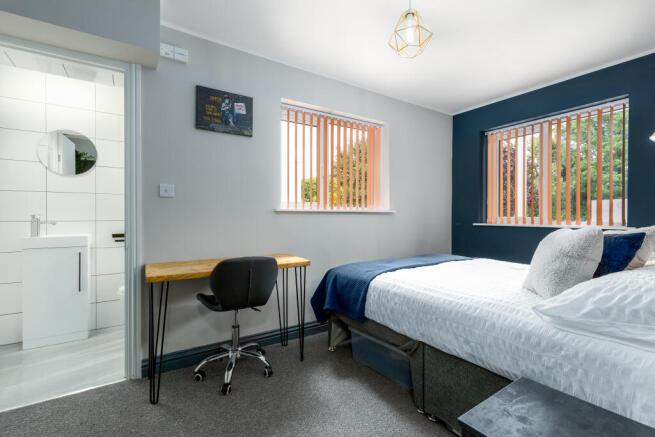 Room 2 (5).jpg