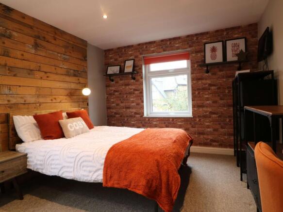 Ark Farmhouse Room 7 1.JPG