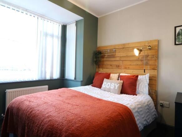 Ridgeway House, Room 1 8.JPG