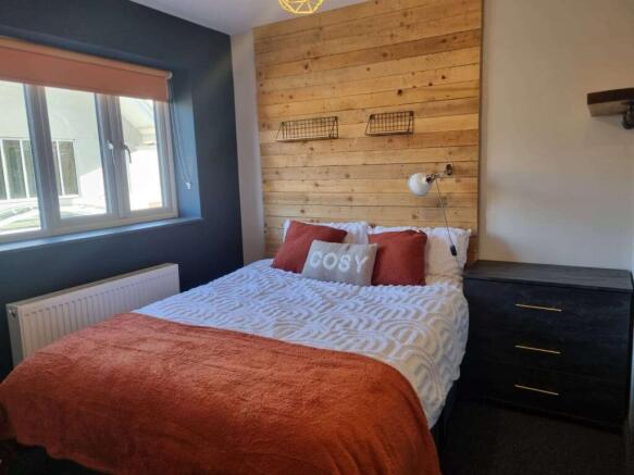 WhatsApp Image 2025-11-20 at 12.17.32_53ad5484.jpg