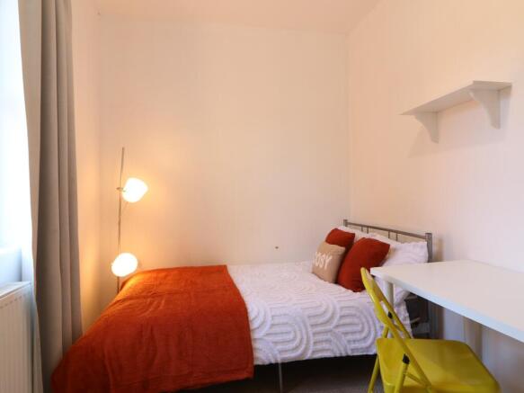 43 London Road 3.JPG