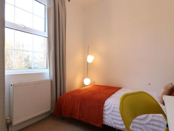 43 London Road 2.JPG