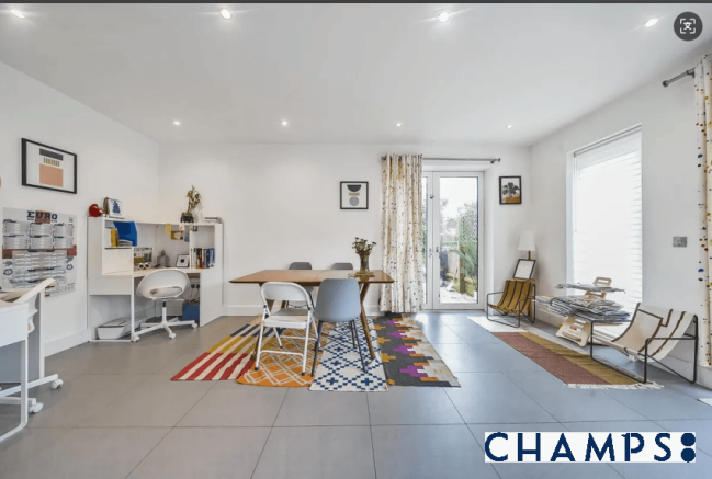 4bed for rent in Lawrie Park Crescent