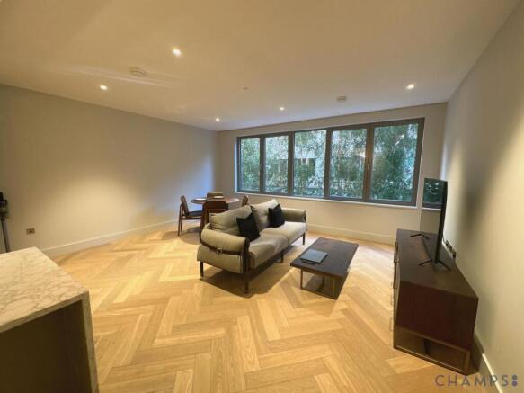 2bed for rent in Chimes