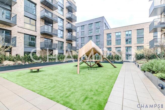 2 bed flat to rent in Woodberry Down N4