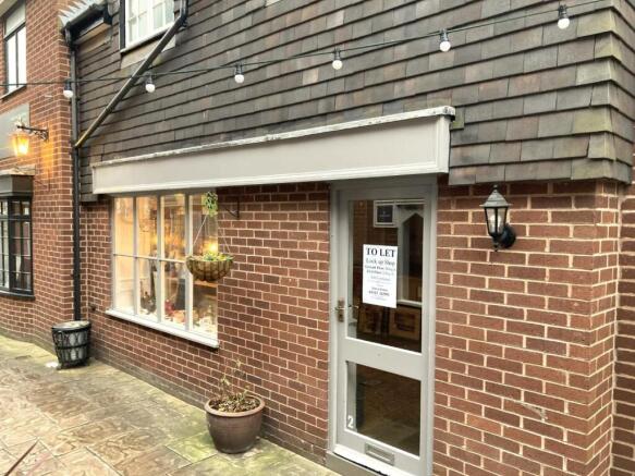 No 2 Tudor Row, off Bore Street Lichfield.jpg