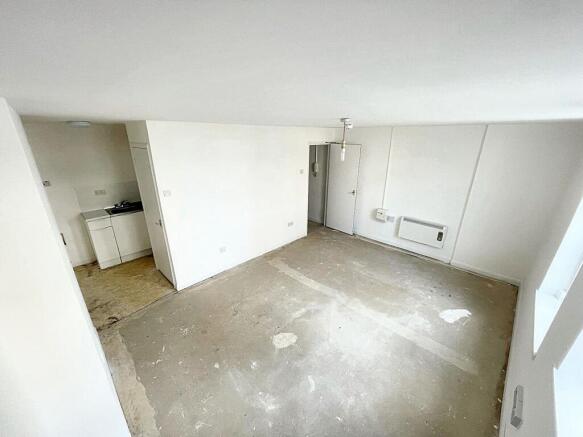 Open Planned Living, Bedroom and Kitchen
