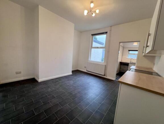 Kitchen / Dining Area