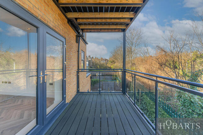 New Home 2-Bedroom Flat with Balcony