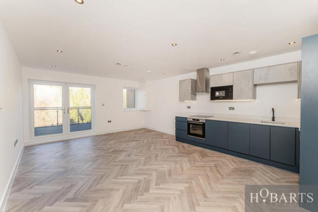 New Home 2-Bedroom Flat with Ensuite & Balcony