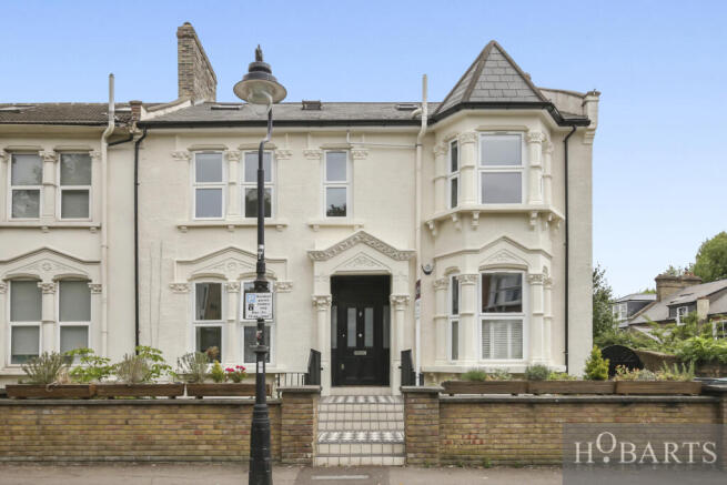 One bedroom split-level garden flat