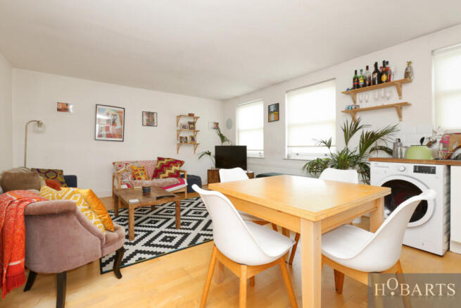 2-Bedroom Flat in Vibrant Stroud Green