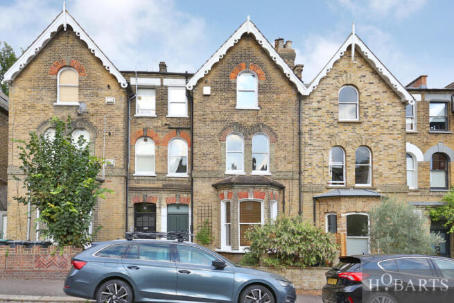 Stylish 2-Bed Ground Floor Period Home with Garde
