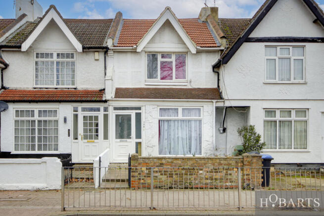 4-Bedroom Terraced House on Green Street, EN3