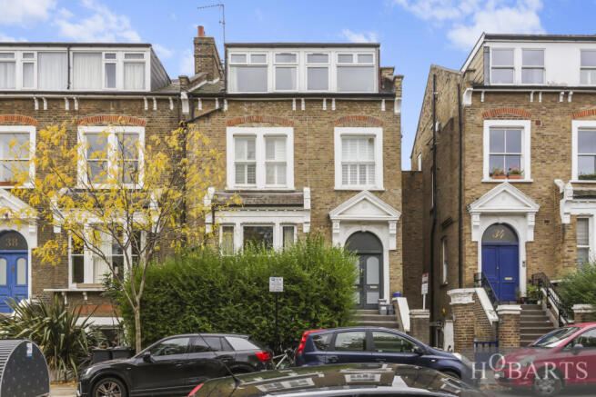 Bright Two-Bedroom Ground Floor Maisonette with P