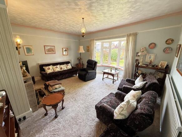LIVING ROOM 1