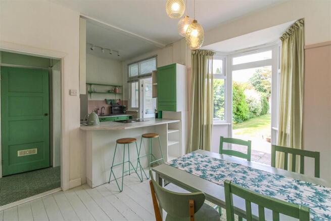 Open plan kitchen/diner