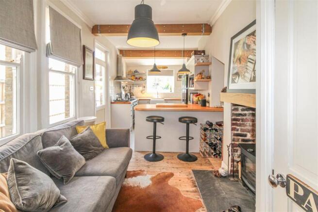 Kitchen/sitting room