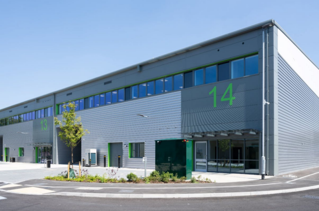 Dagenham Real snip outdoor 2.png