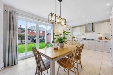 Avro Crescent, Woodford, SK7