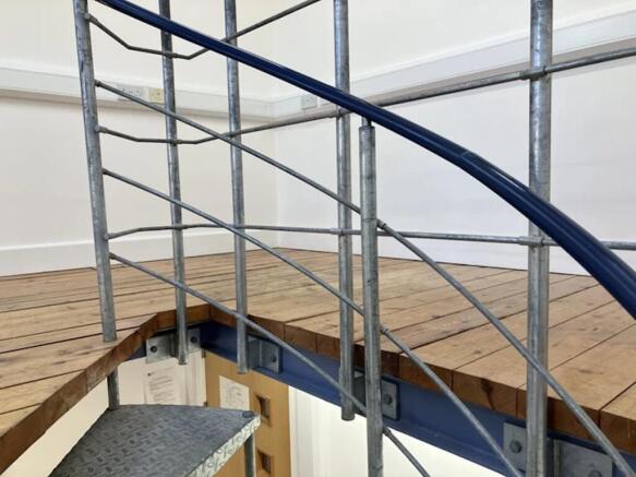 geb000037pw78w0wdspu 1.jpg