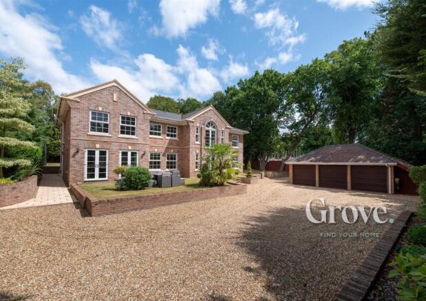 Blakesfield Drive Barnt Green 2.jpg