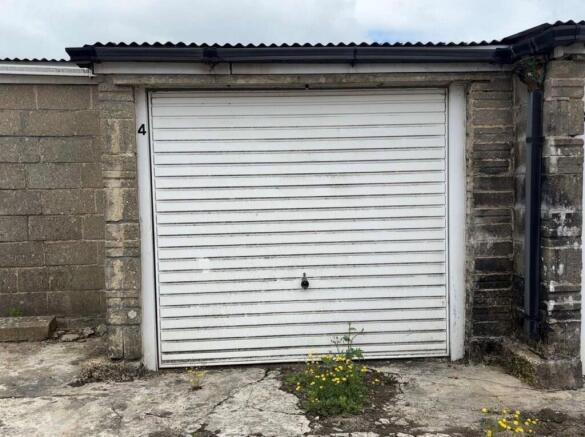 Garage 4 pic