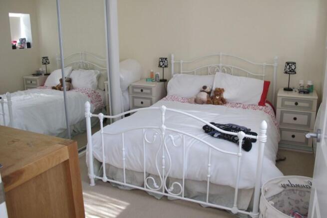 1045949Bedroom 1
