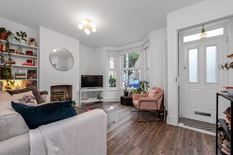 Woodlands Road, London, E11
