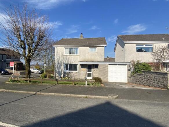2 Drumsleet Avenue, Dumfries, DG2 8LH - Braidwoods
