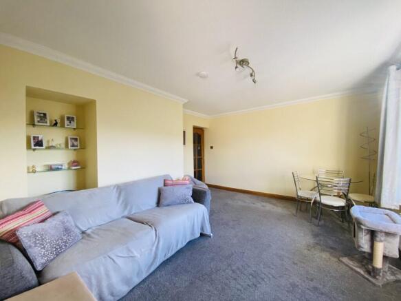 71 Barkerland Avenue, Dumfries, DG1 4HR - Braidwoo