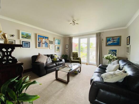 24 Woodlands Avenue, Dumfries, DG2 0LA - Braidwood